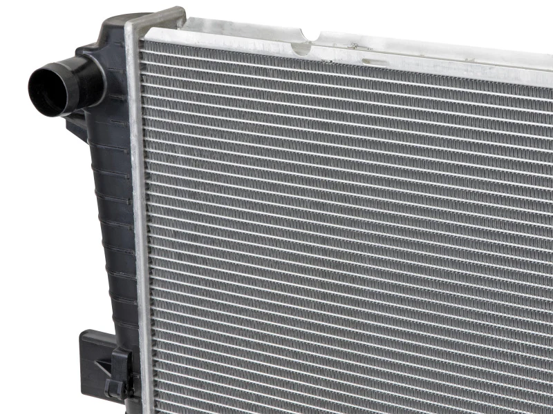 aFe BladeRunner OER Series Radiator 01-05 GM Diesel Trucks 01-05 V8-6.6L (td) LBZ/LMM - Image 2