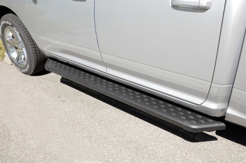 Dee Zee 99-23 Chevrolet/GMC/Dodge/Ford Full Size Running Board CrewCab Truck Board (Blk Trim) - Image 2