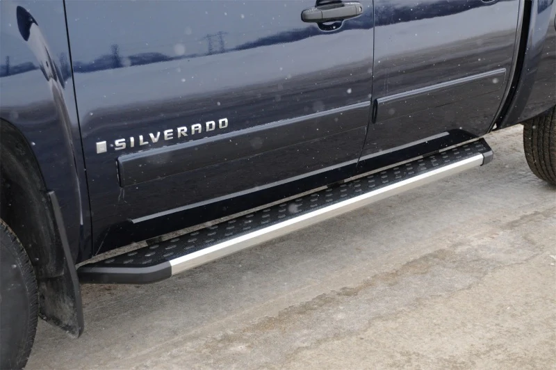 Dee Zee 99-23 Chevrolet/GMC/Dodge/Ford Full Size Running Board CrewCab Truck Board (Chrome Trim) - Image 2