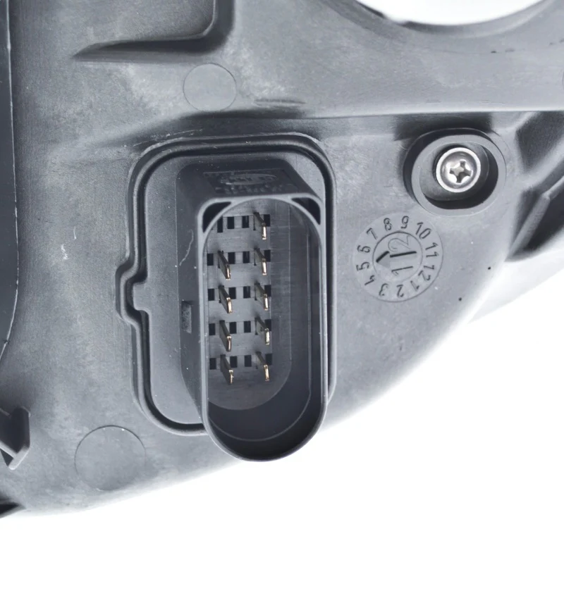Hella HLMP 03-05 Dodge Sprinter RH - Image 23