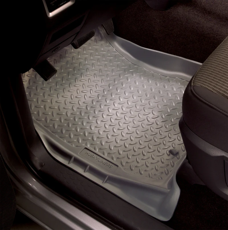 Husky Liners 97-04 Ford Truck (1/2 and 3/4 Ton Light Duty Only) Classic Style Black Floor Liners - Image 3