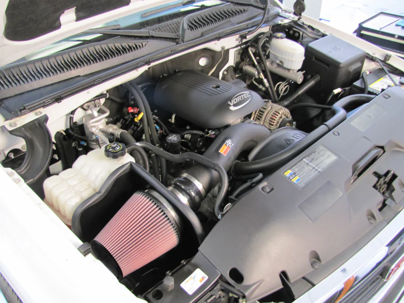 K&N 01-04 Chevy Silverado HD V8-6.0L Performance Intake Kit - Image 3