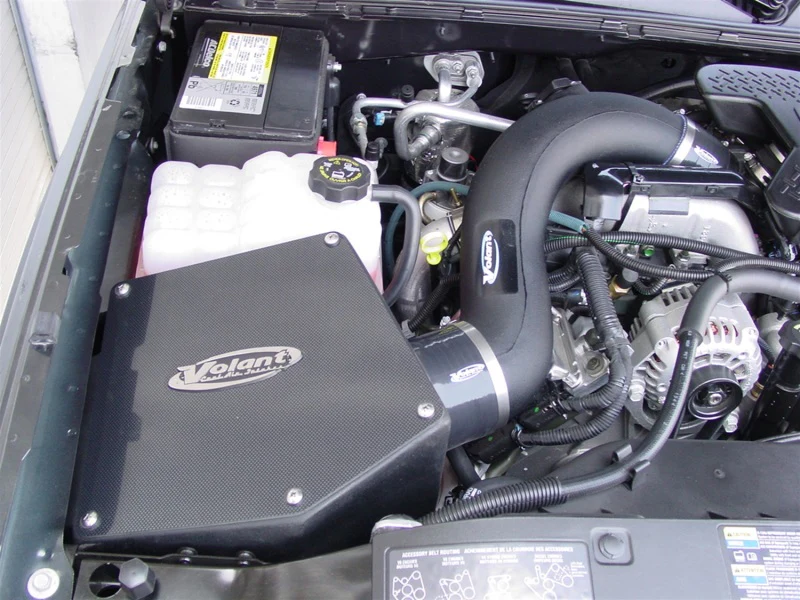 Volant 04-05 Chevrolet Silverado / GMC Sierra 2500HD 6.6 V8 Primo Closed Box Air Intake System - Image 2