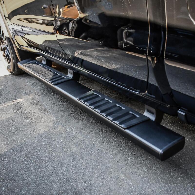 Westin 19-22 Chevrolet Silverado 1500 DC (Excl. 2019 LD/Limited) R7 Nerf Step Bars - Black - Image 4