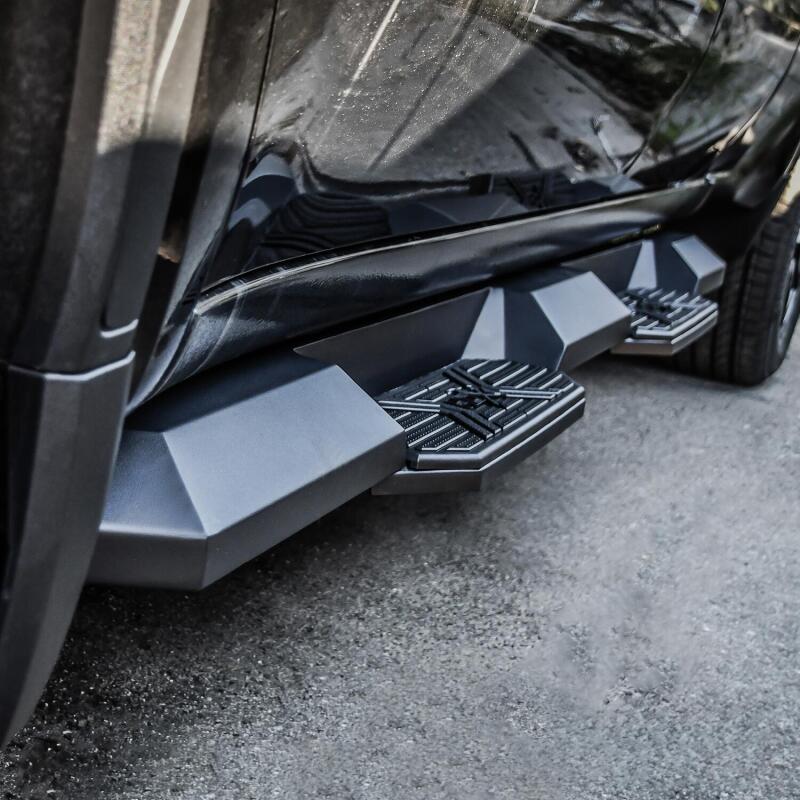 Westin 19-22 Chevrolet Silverado 1500 DC HDX Xtreme Nerf Step Bars - Tex. Blk - Image 4