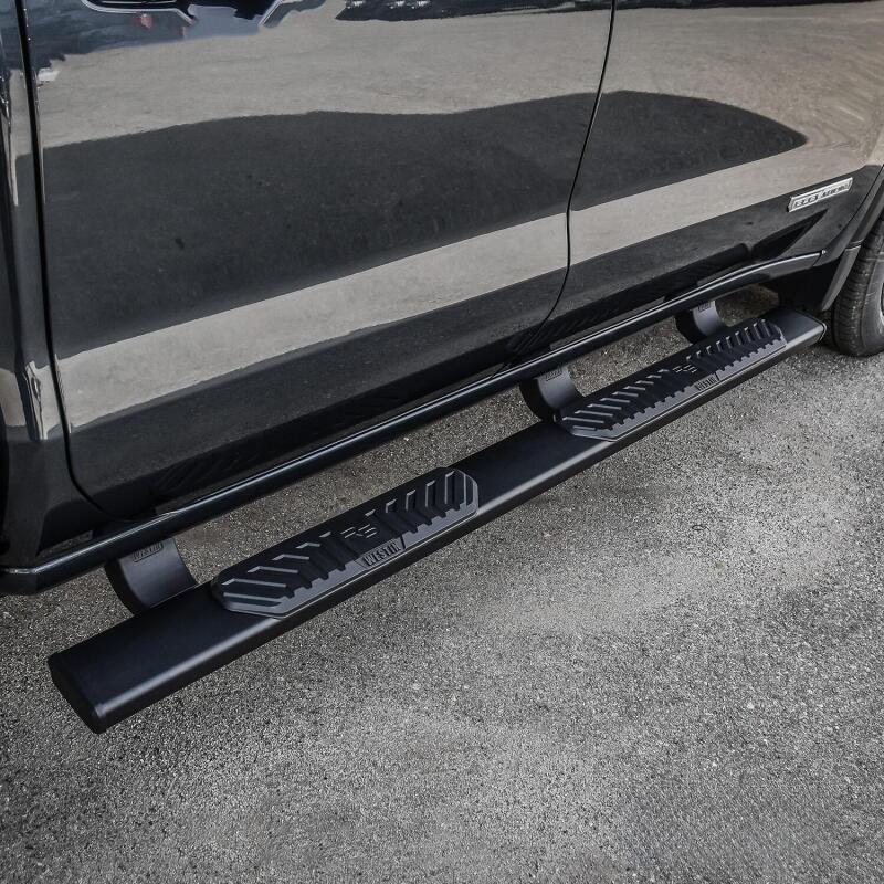 Westin 19-22 Chevrolet Silverado 1500 DC R5 Nerf Step Bars - Blk - Image 6