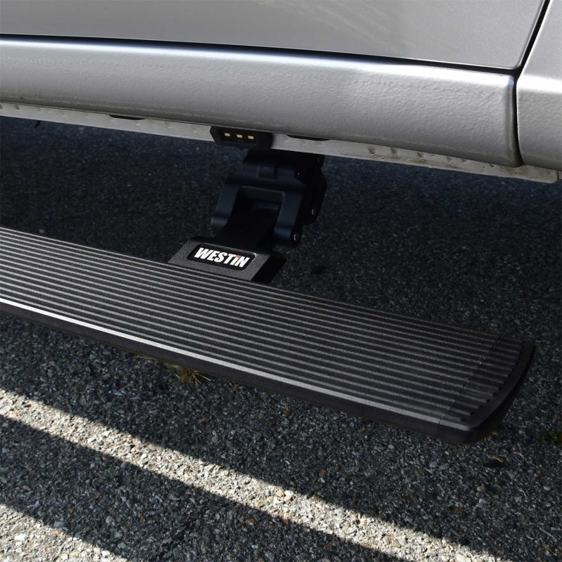 Westin 19-26 Chev/GMC Silv/Srra 1500 CC (No 19 LTD) / 20-26 2500/3500 Pro-e Running Boards - Tex Blk - Image 8