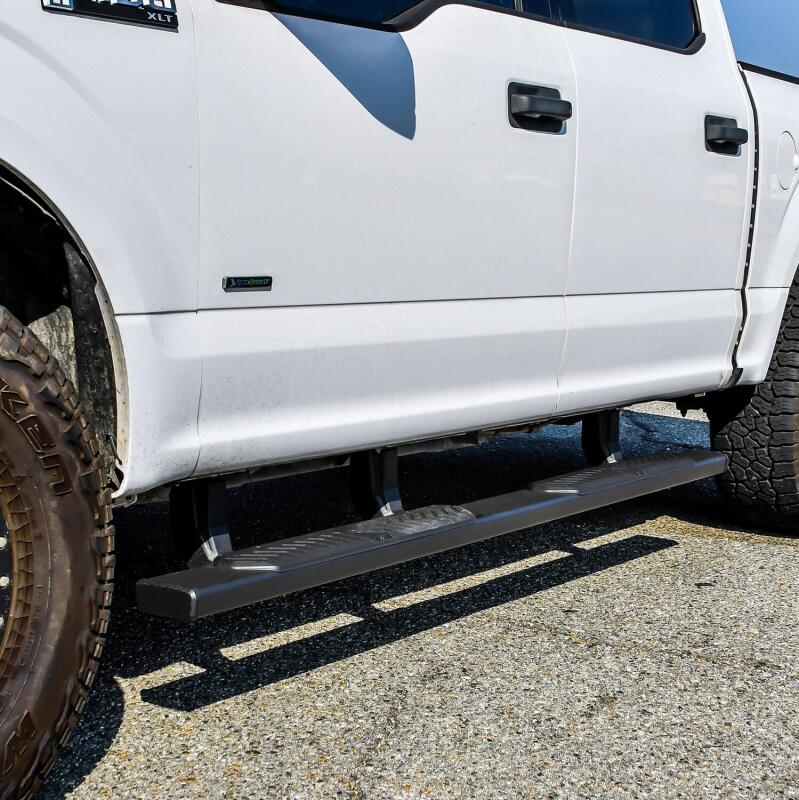 Westin Ram 15-21 Ford F-150 / 17-21 Ford F-250 & F350 Crew Cab R5 XD Nerf Step Bars - Black - Image 4