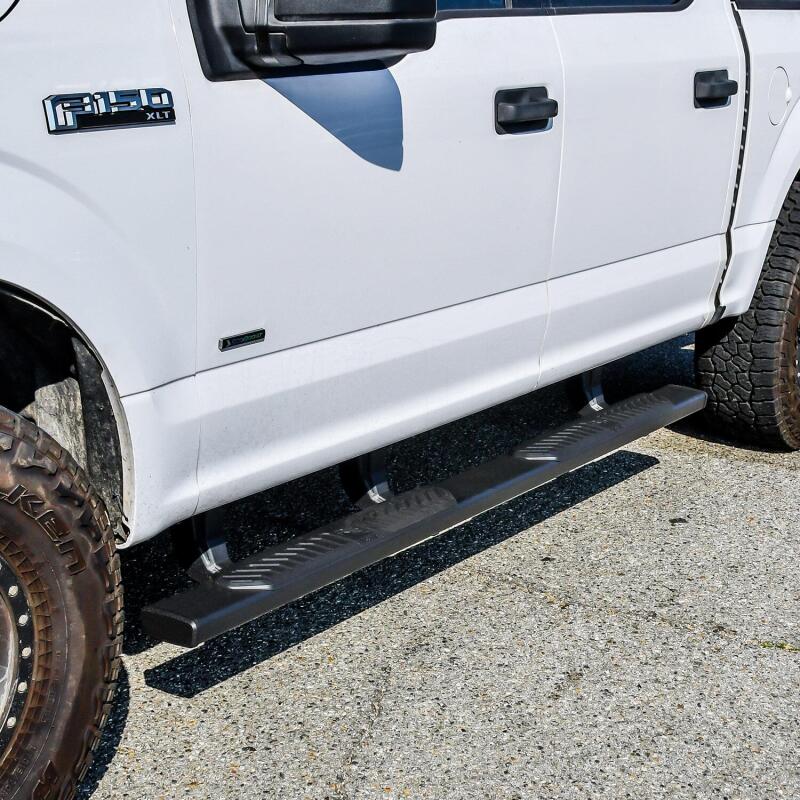 Westin Ram 15-21 Ford F-150 / 17-21 Ford F-250 & F350 Crew Cab R5 XD Nerf Step Bars - Black - Image 6